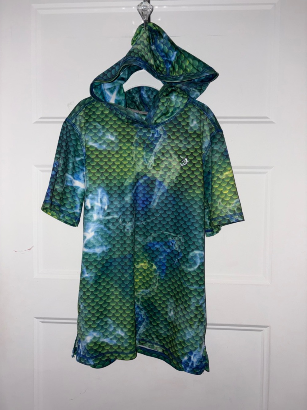 Reel Legends Green and Blue Fish-Scale Performance & Swim Shirt Medium